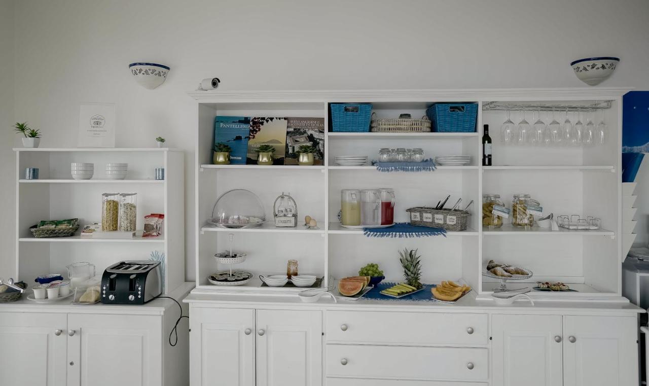 'A Alera Room & Breakfast Malfa  Bagian luar foto