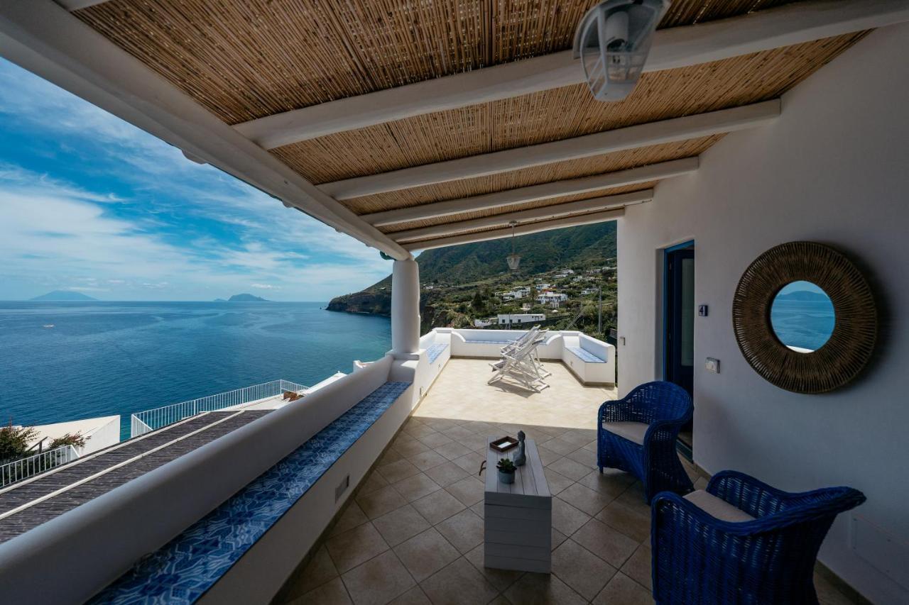 'A Alera Room & Breakfast Malfa  Bagian luar foto