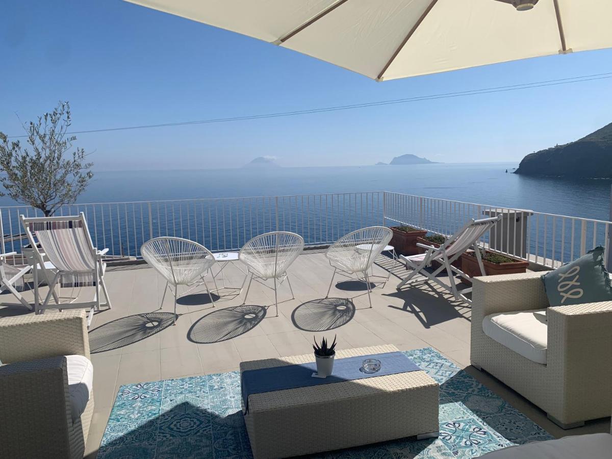 'A Alera Room & Breakfast Malfa  Bagian luar foto
