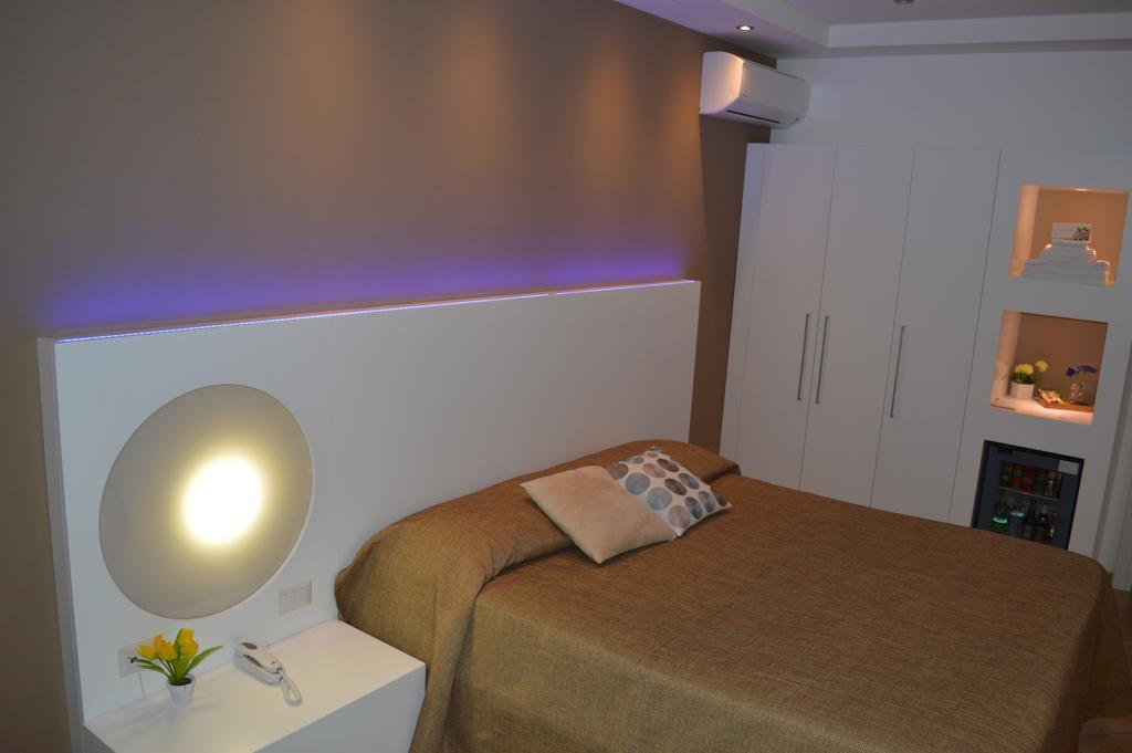 'A Alera Room & Breakfast Malfa  Bagian luar foto