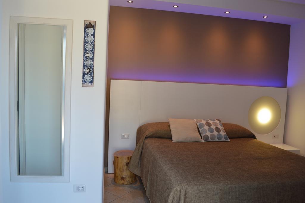 'A Alera Room & Breakfast Malfa  Bagian luar foto